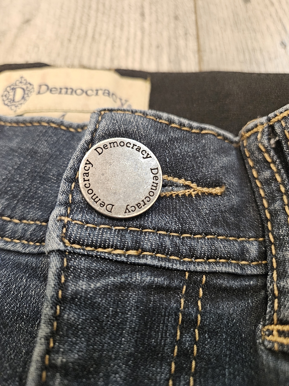 Democracy Dark Blue Flare Cotton Blend Jeans Sz. 4 - Picture 8 of 10